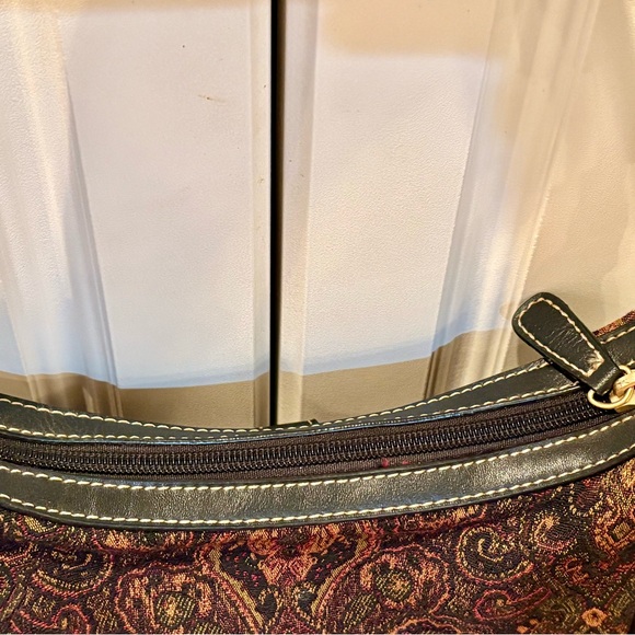 VINTAGE~  Etienne Aigner Small Tapestry Shoulder Bag Purse~MINT CONDITION~SKU049 - Picture 10 of 16